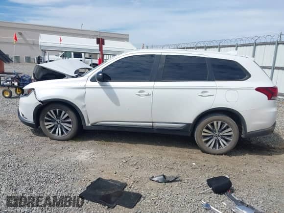✅ 2020 Mitsubishi Outlander ES • VIN: JA4AD2A37LZ039482 • Лот: 43354496. Опубликован ранее на IAAI с пробегом 109 774 миль. Бесплатный доступ к архиву аукционных продаж из США и подробный отчёт об истории автомобиля на DreamBid. Изображение 14.