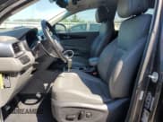 ✅ 2016 Kia Sorento EX • VIN: 5XYPH4A51GG046384 • Lot: 72011175. Wystawiony na Copart z przebiegiem 184 165 mil. Bezpłatny archiwum sprzedaży aukcyjnych z USA i szczegółowy raport historii pojazdu na DreamBid. Zdjęcie 7.