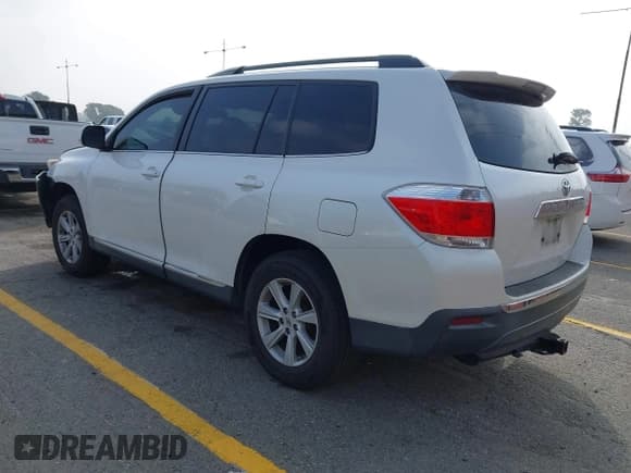 ✅ 2012 Toyota Highlander SE • VIN: 5TDZK3EHXCS051833 • Lot: 43630436. Listed on IAAI with 177,066 mi. Free auction sales archive from the USA and detailed vehicle history report at DreamBid. Image 3.