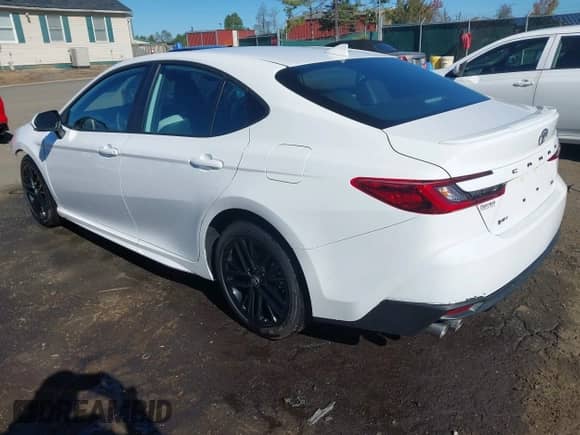 2025 Toyota Camry LE с VIN 4T1DAACKXSU611629, выставлен на аукционе IAAI как лот 43179481 с пробегом Не указан миль и . История ставок и продаж доступна на DreamBid. Изображение 3.