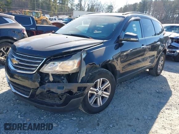 ✅ 2015 Chevrolet Traverse LT • VIN: 1GNKRHKD3FJ201026 • Lot: 41192598. Listed on IAAI with 203,955 mi. Free auction sales archive from the USA and detailed vehicle history report at DreamBid. Image 2.