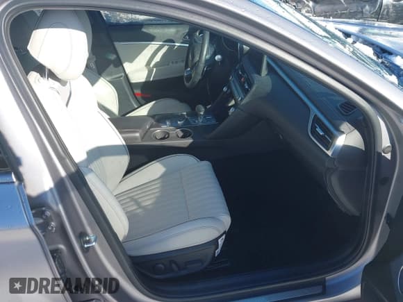 ✅ 2024 Genesis G70 Sport Advanced • VIN: KMTG54SE7RU136939 • Lot: 41293218. Listed on IAAI with 8,160 mi. Free auction sales archive from the USA and detailed vehicle history report at DreamBid. Image 5.