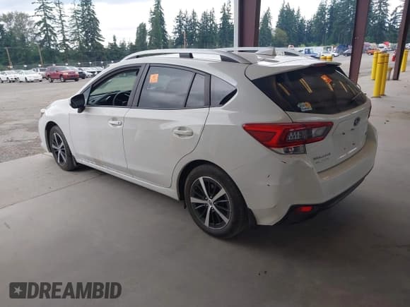 ✅ 2020 Subaru Impreza Premium • VIN: 4S3GTAV63L3700297 • Lot: 42710002. Listed on IAAI with 85,470 mi. Free auction sales archive from the USA and detailed vehicle history report at DreamBid. Image 3.