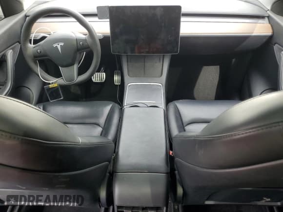 ✅ 2022 Tesla Model Y Performance • VIN: 7SAYGDEF8NF507274 • Lot: 84447245. Listed on Copart with Not provided. Free auction sales archive from the USA and detailed vehicle history report at DreamBid. Image 8.