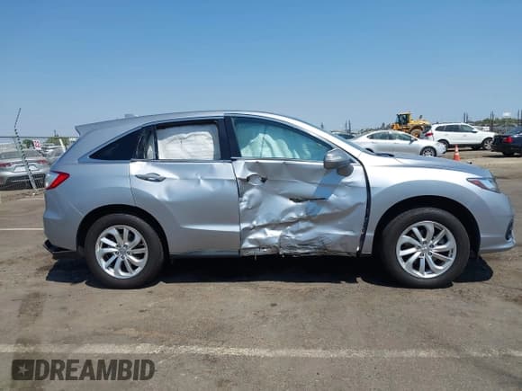 ✅ 2017 Acura RDX Technology • VIN: 5J8TB4H56HL005519 • Lot: 42939767. Wystawiony na IAAI z przebiegiem 108 319 mil. Bezpłatny archiwum sprzedaży aukcyjnych z USA i szczegółowy raport historii pojazdu na DreamBid. Zdjęcie 13.