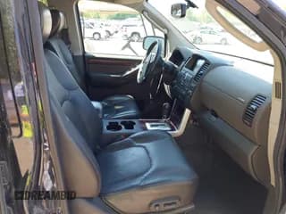 ✅ 2011 Nissan Pathfinder LE • VIN: 5N1AR1NB0BC605871 • Lot: 39411664. Wystawiony na IAAI z przebiegiem 192 483 mil. Bezpłatny archiwum sprzedaży aukcyjnych z USA i szczegółowy raport historii pojazdu na DreamBid. Zdjęcie 5.