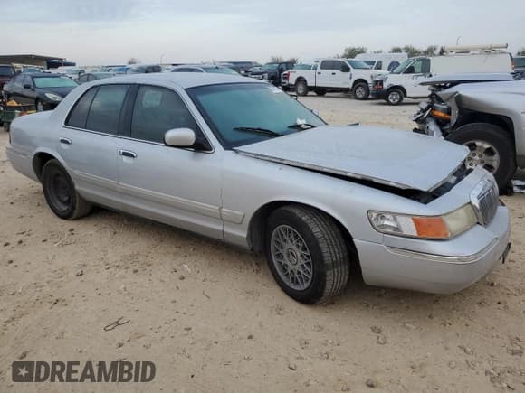✅ 2000 Mercury Grand Marquis GS • VIN: 2MEFM74W7YX720199 • Lot: 86310775. Wystawiony na Copart z przebiegiem 113 451 mil. Bezpłatny archiwum sprzedaży aukcyjnych z USA i szczegółowy raport historii pojazdu na DreamBid. Zdjęcie 4.