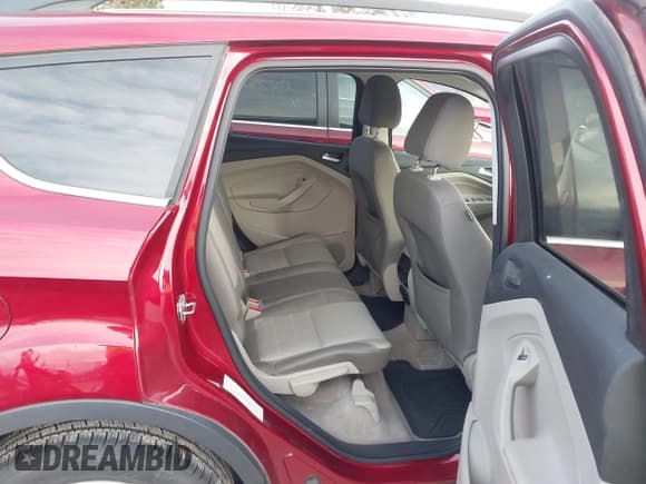 ✅ 2015 Ford Escape SE • VIN: 1FMCU9G9XFUC06627 • Lot: 43729794. Wystawiony na IAAI z przebiegiem 105 320 mil. Bezpłatny archiwum sprzedaży aukcyjnych z USA i szczegółowy raport historii pojazdu na DreamBid. Zdjęcie 8.