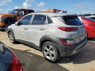 ✅ 2023 Hyundai Kona SEL • VIN: KM8K62AB5PU007155 • Лот: 73839534. Опубликован ранее на Copart с пробегом 18 086 миль. Бесплатный доступ к архиву аукционных продаж из США и подробный отчёт об истории автомобиля на DreamBid. Изображение 2.