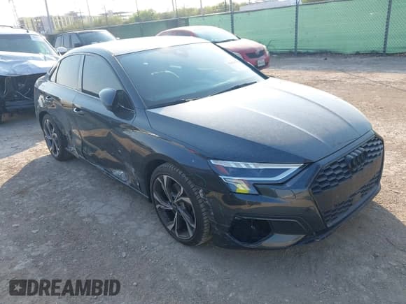 ✅ 2023 Audi A3 Premium Plus • VIN: WAUBUDGY3PA092738 • Lot: 43054791. Wystawiony na IAAI z przebiegiem 27 554 mil. Bezpłatny archiwum sprzedaży aukcyjnych z USA i szczegółowy raport historii pojazdu na DreamBid. Zdjęcie 1.