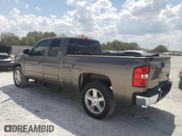✅ 2013 Chevrolet Silverado 1500 LS • VIN: 1GCRCREA8DZ116715 • Lot: 72386514. Listed on Copart with 261,481 mi. Free auction sales archive from the USA and detailed vehicle history report at DreamBid. Image 2.