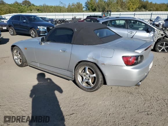 ✅ 2002 Honda S2000 • VIN: JHMAP114X2T007366 • Lot: 84370215. Listed on Copart with 138,263 mi. Free auction sales archive from the USA and detailed vehicle history report at DreamBid. Image 2.