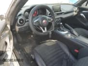 ✅ 2017 FIAT 124 Spider Lusso • VIN: JC1NFAEKXH0128307 • Lot: 67625625. Listed on Copart with 76,840 mi. Free auction sales archive from the USA and detailed vehicle history report at DreamBid. Image 8.