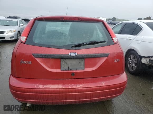 ✅ 2003 Ford Focus ZX3 • VIN: 3FAFP31Z93R189715 • Lot: 44279455. Listed on Copart with 192,179 mi. Free auction sales archive from the USA and detailed vehicle history report at DreamBid. Image 6.