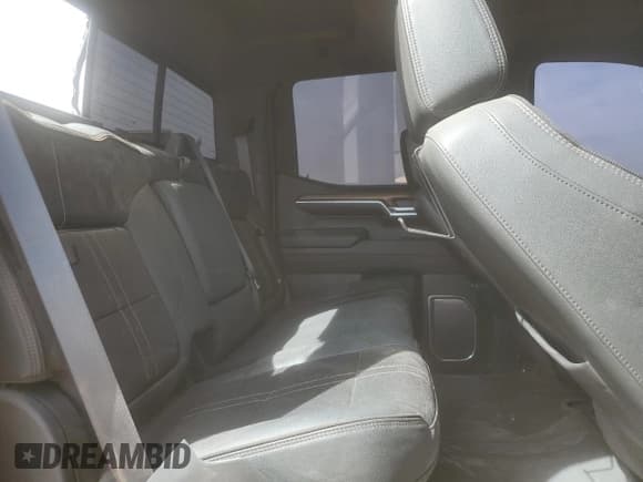 ✅ 2022 Chevrolet Silverado 1500 • VIN: 1GCUDJET0NZ582523 • Лот: 49478715. Опубликован ранее на Copart с пробегом 64 276 миль. Бесплатный доступ к архиву аукционных продаж из США и подробный отчёт об истории автомобиля на DreamBid. Изображение 10.