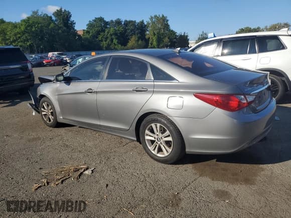 ✅ 2013 Hyundai Sonata GLS • VIN: 5NPEB4AC2DH769463 • Lot: 70689764. Listed on Copart with 161,884 mi. Free auction sales archive from the USA and detailed vehicle history report at DreamBid. Image 2.