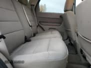 ✅ 2010 Ford Escape Hybrid • VIN: 1FMCU5K38AKC05671 • Lot: 91097215. Wystawiony na Copart z przebiegiem 182 029 mil. Bezpłatny archiwum sprzedaży aukcyjnych z USA i szczegółowy raport historii pojazdu na DreamBid. Zdjęcie 11.