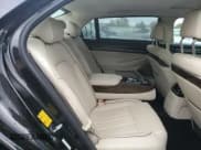 ✅ 2019 Genesis G90 Premium • VIN: KMTF34JA8KU056846 • Лот: 82600775. Опубликован ранее на Copart с пробегом 33 224 миль. Бесплатный доступ к архиву аукционных продаж из США и подробный отчёт об истории автомобиля на DreamBid. Изображение 10.