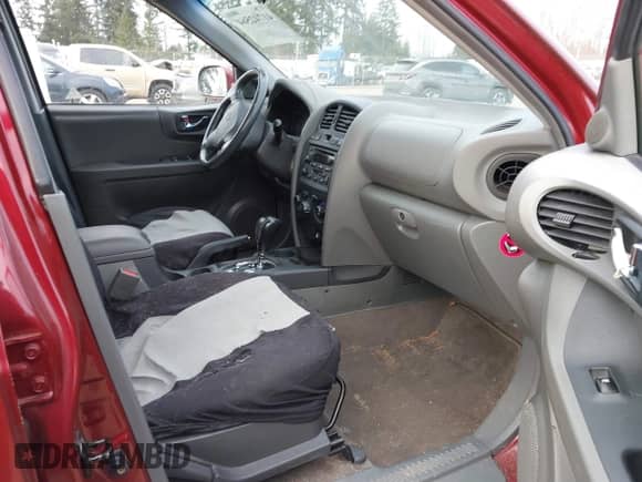 2004 Hyundai Santa Fe GLS с VIN KM8SC73E44U824240, выставлен на аукционе IAAI как лот 41742564 с пробегом 140 888 миль миль и . История ставок и продаж доступна на DreamBid. Изображение 5.