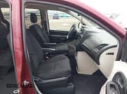 ✅ 2020 Dodge Grand Caravan SE Plus • VIN: 2C4RDGBG8LR241247 • Lot: 43384415. Wystawiony na IAAI z przebiegiem 155 456 mil. Bezpłatny archiwum sprzedaży aukcyjnych z USA i szczegółowy raport historii pojazdu na DreamBid. Zdjęcie 5.