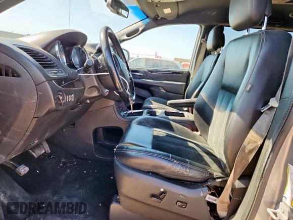 ✅ 2017 Dodge Grand Caravan SXT • VIN: 2C4RDGCG1HR630897 • Lot: 91726585. Wystawiony na Copart z przebiegiem 251 225 mil. Bezpłatny archiwum sprzedaży aukcyjnych z USA i szczegółowy raport historii pojazdu na DreamBid. Zdjęcie 7.