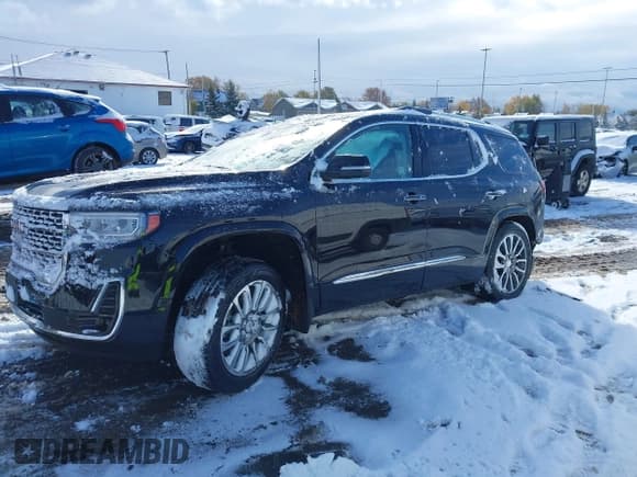 ✅ 2021 GMC Acadia Denali • VIN: 1GKKNXLS7MZ204980 • Lot: 43664262. Wystawiony na IAAI z przebiegiem 35 842 mil. Bezpłatny archiwum sprzedaży aukcyjnych z USA i szczegółowy raport historii pojazdu na DreamBid. Zdjęcie 2.