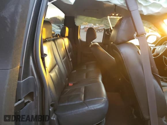 ✅ 2011 Chevrolet Silverado 1500 LT • VIN: 1GCRKSE3XBZ441598 • Лот: 91514345. Опубликован ранее на Copart с пробегом 211 388 миль. Бесплатный доступ к архиву аукционных продаж из США и подробный отчёт об истории автомобиля на DreamBid. Изображение 10.