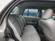 ✅ 2004 Ford Crown Victoria LX • VIN: 2FAFP74W24X130033 • Лот: 85669235. Опубликован ранее на Copart с пробегом 122 688 миль. Бесплатный доступ к архиву аукционных продаж из США и подробный отчёт об истории автомобиля на DreamBid. Изображение 10.