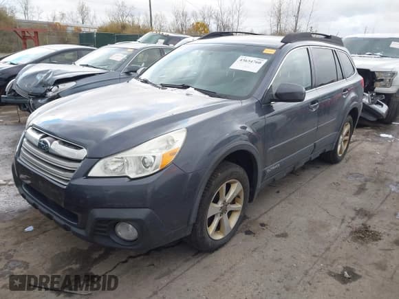 ✅ 2014 Subaru Outback Premium • VIN: 4S4BRCCC8E3257317 • Lot: 43634760. Listed on IAAI with 178,626 mi. Free auction sales archive from the USA and detailed vehicle history report at DreamBid. Image 2.