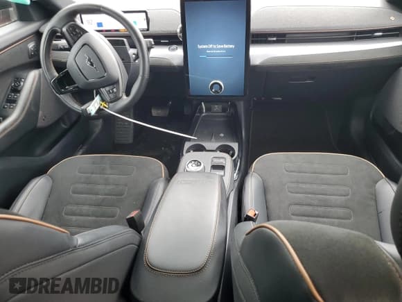 ✅ 2023 Ford Mustang Mach-E GT • VIN: 3FMTK4SE9PMA75788 • Lot: 74986794. Wystawiony na Copart z przebiegiem 18 935 mil. Bezpłatny archiwum sprzedaży aukcyjnych z USA i szczegółowy raport historii pojazdu na DreamBid. Zdjęcie 8.