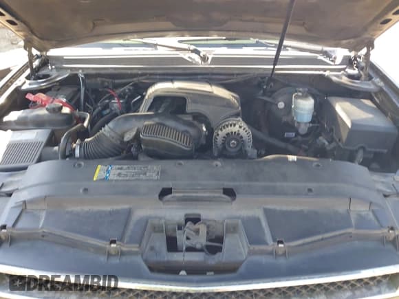 ✅ 2009 Chevrolet Suburban LS • VIN: 1GNFC16J09R300113 • Lot: 42827227. Listed on IAAI with 205,561 mi. Free auction sales archive from the USA and detailed vehicle history report at DreamBid. Image 10.