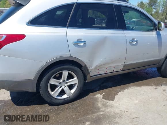 ✅ 2008 Hyundai Veracruz GLS • VIN: KM8NU13C38U031846 • Lot: 42055935. Listed on IAAI with 210,192 mi. Free auction sales archive from the USA and detailed vehicle history report at DreamBid. Image 6.
