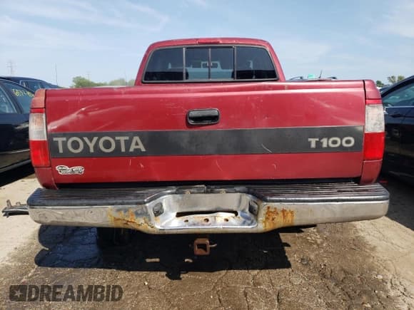✅ 1998 Toyota T100 DX • VIN: JT4UN22D3W0052312 • Лот: 68147354. Опубликован ранее на Copart с пробегом 232 775 миль. Бесплатный доступ к архиву аукционных продаж из США и подробный отчёт об истории автомобиля на DreamBid. Изображение 6.