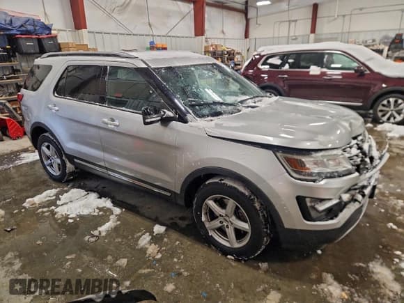 ✅ 2017 Ford Explorer XLT • VIN: 1FM5K8D80HGB82490 • Lot: 94912835. Wystawiony na Copart z przebiegiem 88 964 mil. Bezpłatny archiwum sprzedaży aukcyjnych z USA i szczegółowy raport historii pojazdu na DreamBid. Zdjęcie 4.