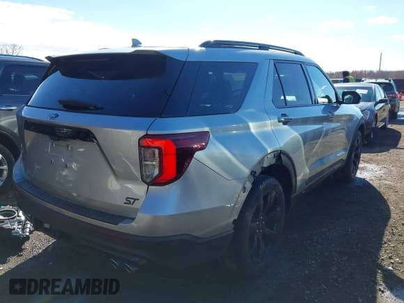 ✅ 2020 Ford Explorer ST • VIN: 1FM5K8GC1LGB61432 • Lot: 43650421. Wystawiony na IAAI z przebiegiem 83 099 mil. Bezpłatny archiwum sprzedaży aukcyjnych z USA i szczegółowy raport historii pojazdu na DreamBid. Zdjęcie 4.