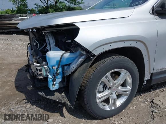 ✅ 2020 GMC Terrain SLE • VIN: 3GKALTEV5LL251089 • Lot: 42747850. Wystawiony na IAAI z przebiegiem 39 479 mil. Bezpłatny archiwum sprzedaży aukcyjnych z USA i szczegółowy raport historii pojazdu na DreamBid. Zdjęcie 6.