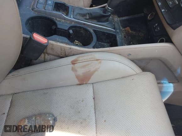 ✅ 2016 Hyundai Tucson Limited • VIN: KM8J33A21GU106243 • Лот: 43121239. Опубликован ранее на IAAI с пробегом 136 487 миль. Бесплатный доступ к архиву аукционных продаж из США и подробный отчёт об истории автомобиля на DreamBid. Изображение 12.