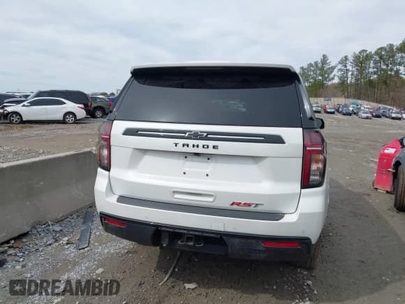 ✅ 2024 Chevrolet Tahoe RST • VIN: 1GNSCRKD5RR388203 • Lot: 41849543. Wystawiony na IAAI z przebiegiem 12 965 mil. Bezpłatny archiwum sprzedaży aukcyjnych z USA i szczegółowy raport historii pojazdu na DreamBid. Zdjęcie 16.