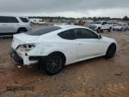 ✅ 2015 Hyundai Genesis Coupe 3.8L Base • VIN: KMHHT6KJ5FU125690 • Lot: 70084075. Listed on Copart with 95,955 mi. Free auction sales archive from the USA and detailed vehicle history report at DreamBid. Image 3.