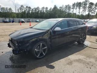 ✅ 2016 Volvo V60 • VIN: YV1902SP0G1304683 • Lot: 56491504. Listed on Copart with 83,528 mi. Free auction sales archive from the USA and detailed vehicle history report at DreamBid. Image 1.