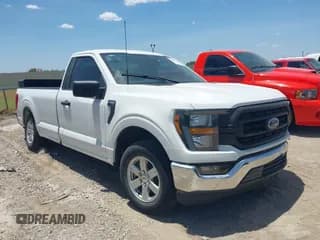 ✅ 2023 Ford F-150 XL • VIN: 1FTMF1CB6PKE64993 • Lot: 42887730. Wystawiony na IAAI z przebiegiem 41 376 mil. Bezpłatny archiwum sprzedaży aukcyjnych z USA i szczegółowy raport historii pojazdu na DreamBid. Zdjęcie 1.