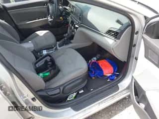 2019 Hyundai Elantra Value Edition with VIN KMHD84LFXKU747274, listed as a IAAI auction lot 42598373 with 137,825 mi miles and . Bid and sale history available at DreamBid. Image 5.