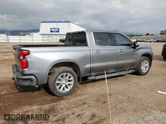 ✅ 2021 Chevrolet Silverado 1500 LTZ • VIN: 3GCPWEEDXMG115907 • Lot: 66684924. Wystawiony na Copart z przebiegiem 58 512 mil. Bezpłatny archiwum sprzedaży aukcyjnych z USA i szczegółowy raport historii pojazdu na DreamBid. Zdjęcie 3.