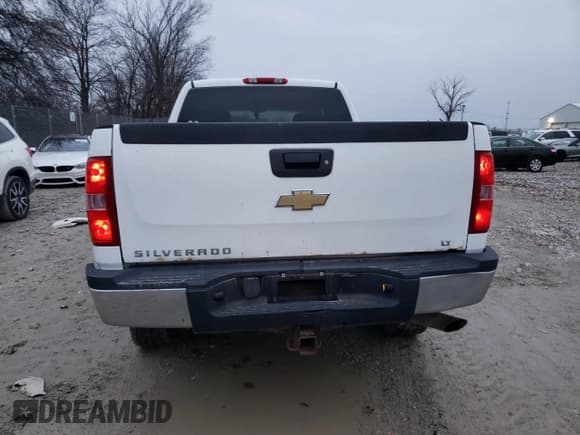 ✅ 2007 Chevrolet Silverado 2500HD Work Truck • VIN: 1GCHK29K37E519621 • Лот: 85595514. Опубликован ранее на Copart с пробегом 331 280 миль. Бесплатный доступ к архиву аукционных продаж из США и подробный отчёт об истории автомобиля на DreamBid. Изображение 6.