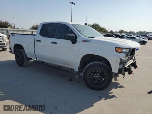 ✅ 2019 Chevrolet Silverado 1500 Custom Trail Boss • VIN: 1GCRYCEF3KZ325318 • Lot: 67884664. Wystawiony na Copart z przebiegiem 29 371 mil. Bezpłatny archiwum sprzedaży aukcyjnych z USA i szczegółowy raport historii pojazdu na DreamBid. Zdjęcie 4.