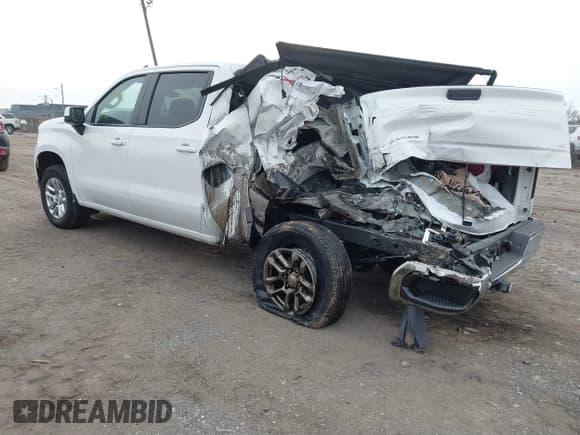 ✅ 2022 Chevrolet Silverado 1500 LT • VIN: 1GCPDKEK3NZ611703 • Lot: 41298996. Wystawiony na IAAI z przebiegiem 23 912 mil. Bezpłatny archiwum sprzedaży aukcyjnych z USA i szczegółowy raport historii pojazdu na DreamBid. Zdjęcie 3.