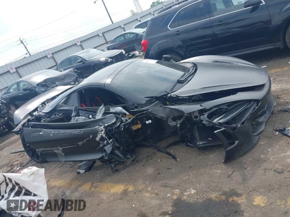 ✅ 2021 McLaren 720S • VIN: SBM14FCA0MW006035 • Lot: 42012139. Wystawiony na IAAI z przebiegiem Nie podano. Bezpłatny archiwum sprzedaży aukcyjnych z USA i szczegółowy raport historii pojazdu na DreamBid. Zdjęcie 13.