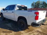 ✅ 2020 Chevrolet Silverado 1500 LT Trail Boss • VIN: 1GCPYFED8LZ117914 • Lot: 43580581. Wystawiony na IAAI z przebiegiem 111 118 mil. Bezpłatny archiwum sprzedaży aukcyjnych z USA i szczegółowy raport historii pojazdu na DreamBid. Zdjęcie 3.