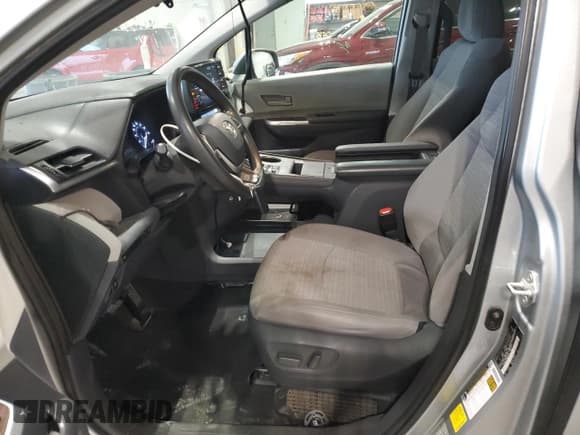 ✅ 2021 Toyota Sienna LE • VIN: 5TDKSKFC8MS036554 • Lot: 93127805. Listed on Copart with 274,181 mi. Free auction sales archive from the USA and detailed vehicle history report at DreamBid. Image 7.