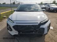 ✅ 2018 Hyundai Kona SEL • VIN: KM8K22AA1JU068318 • Лот: 63025814. Опубликован ранее на Copart с пробегом 103 336 миль. Бесплатный доступ к архиву аукционных продаж из США и подробный отчёт об истории автомобиля на DreamBid. Изображение 5.